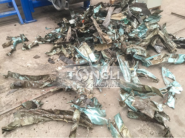 汽車撕碎機.jpg 汽車撕碎機.jpg